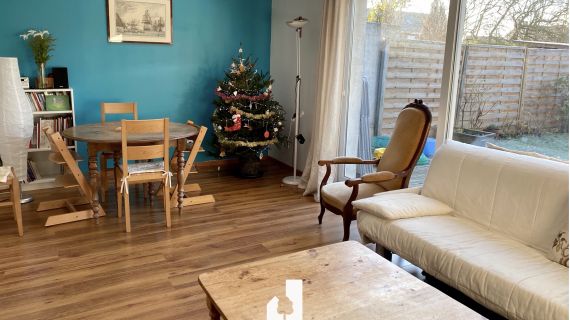 Jolie maison de lotissement à 2 pas des commerces et des écoles du Bourg