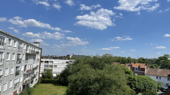 Bel appartement de type 3 idéalement situé dans un environnement verdoyant