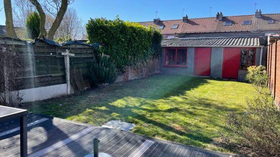 *** SOUS COMPROMIS *** Charmante maison de lotissement située à 2 pas du Lazaro