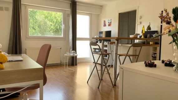 Ravissant appartement de type 2 idéalement situé aux pieds des commerces