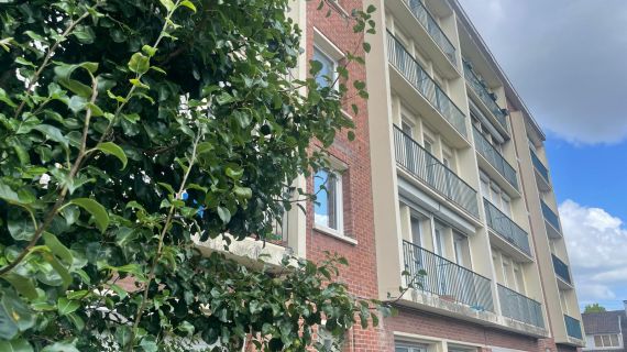 Appartement T3 à rénover au pied du tram