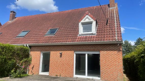 Charmante maison semi individuelle 4 chambres