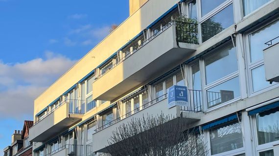 Très bel appartement T4 entièrement rénové, tout à pieds, au coeur du Croisé Laroche