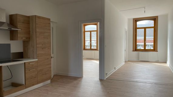Vaste T2 entièrement refait à neuf Lille Centre
