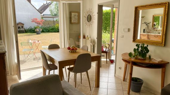 Maison semi-individuelle en fond d'impasse